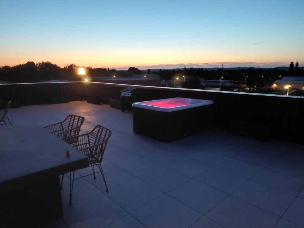 Saint Remy De Provence Roof Top Avec Jacuzzi Zewnętrze zdjęcie