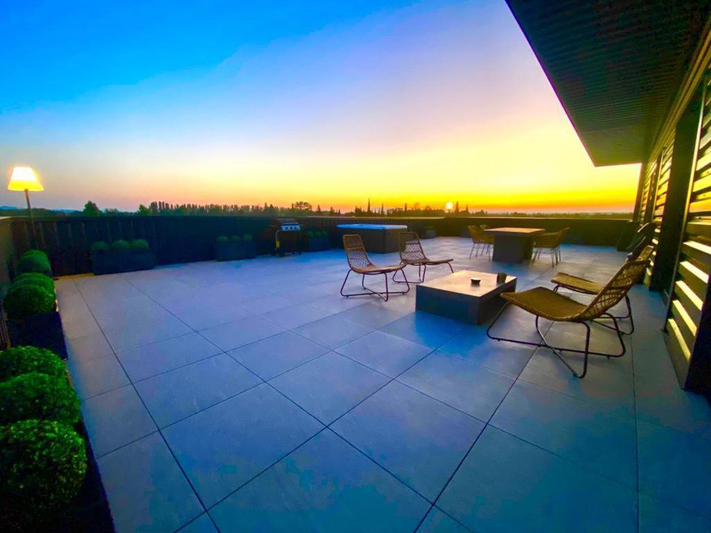 Saint Remy De Provence Roof Top Avec Jacuzzi Zewnętrze zdjęcie